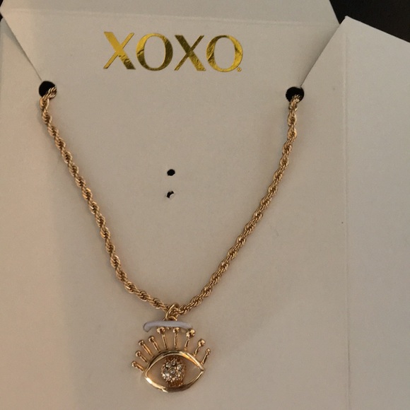 Aeropostale Jewelry - XOXO Rope Chain w Eye & eyelash Pendant 18"